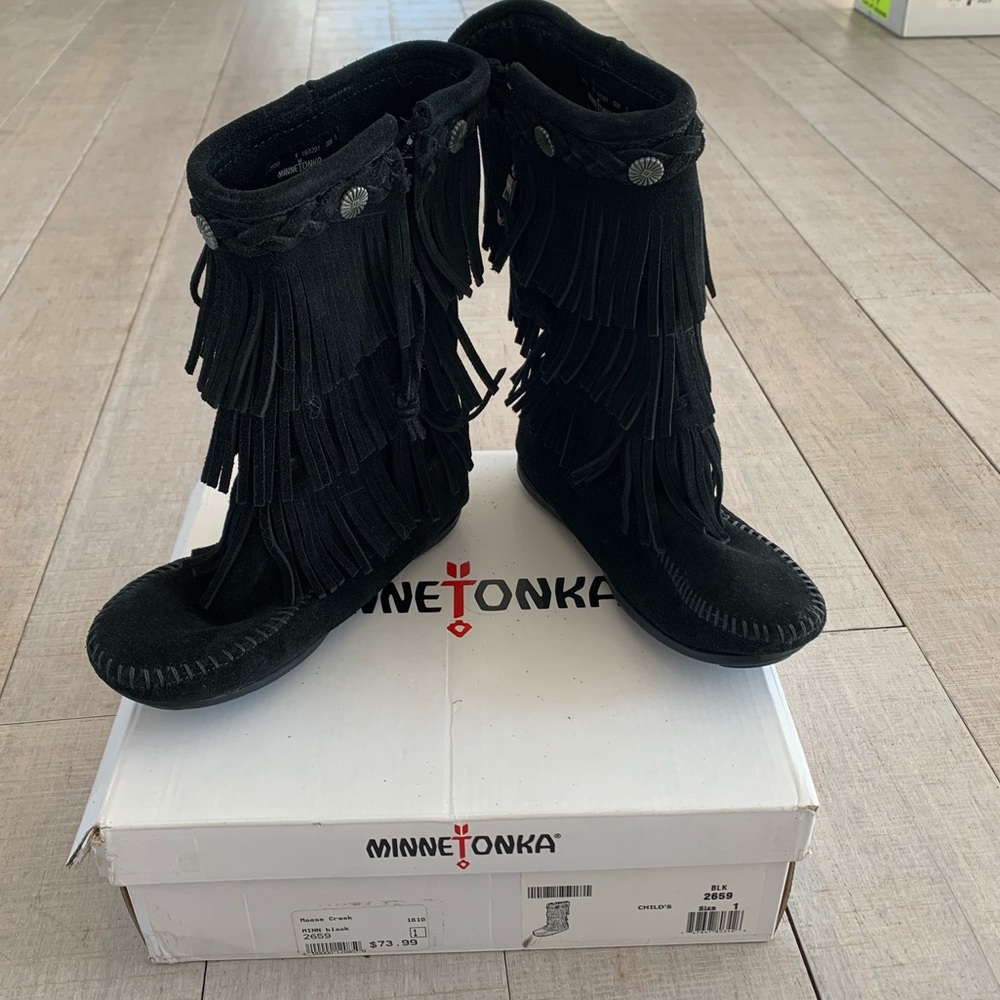 🎃NEW Minnetonka tall boots🎃